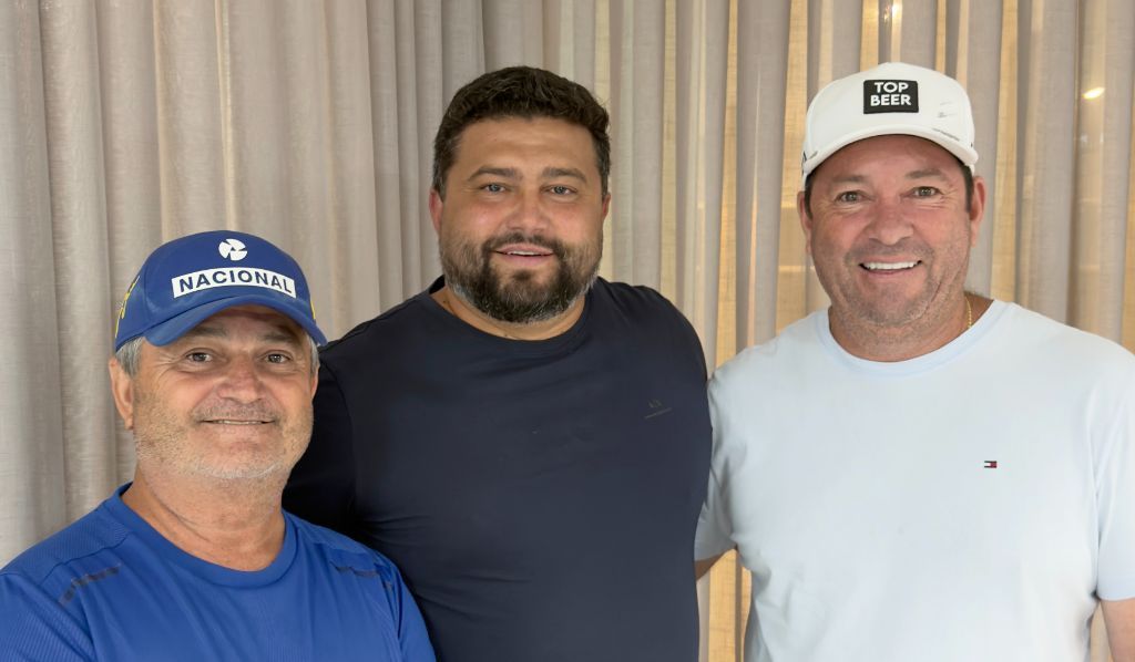 Danilo Visconti com lideranças
