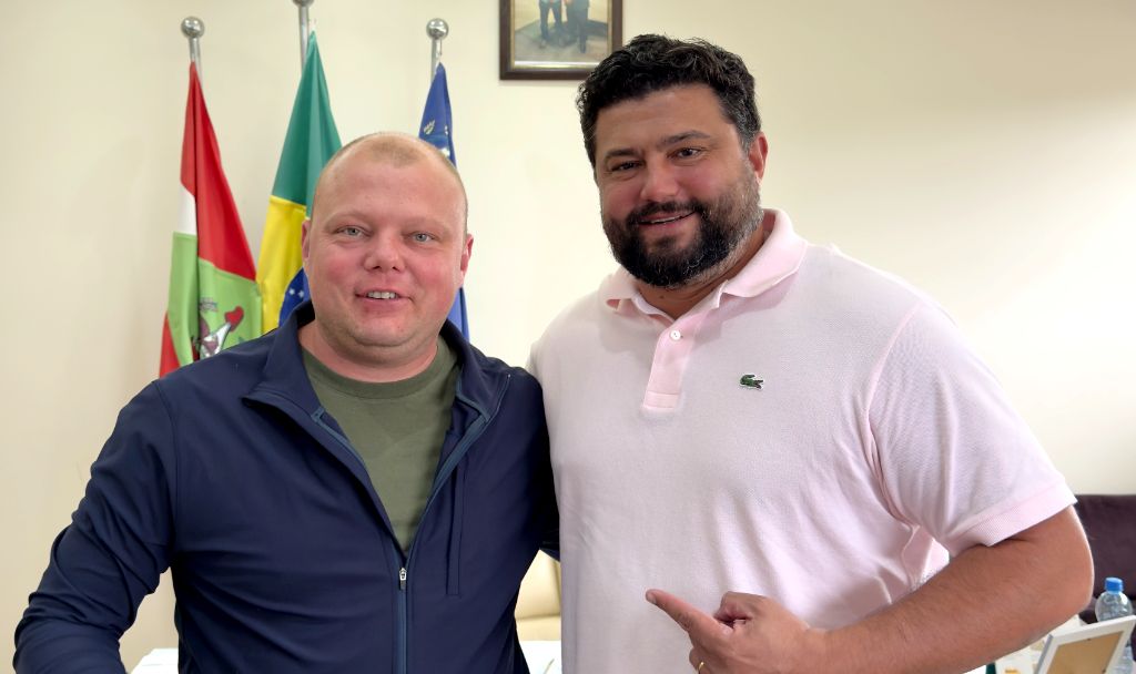 Danilo Visconti com a família em manifestação